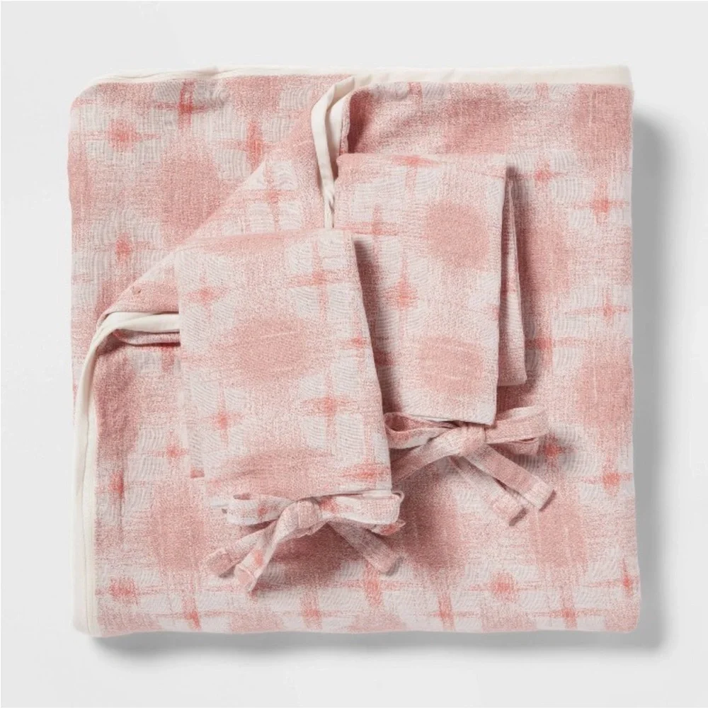 THRESHOLD NWT yarn dye ikat duvet cover and shams -ivory/mauve -king
